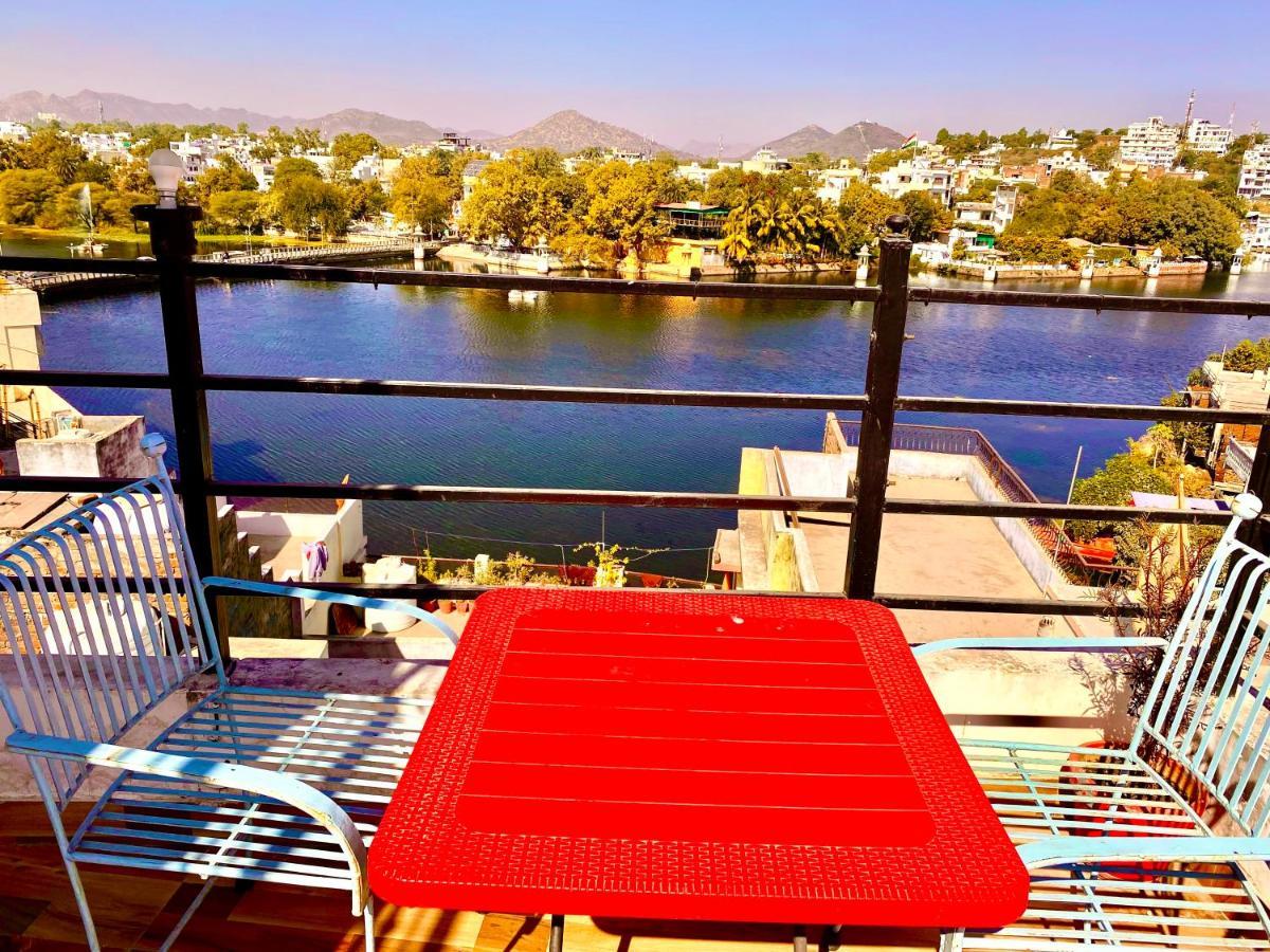 The New Lake Front Bed & Breakfast Udaipur Luaran gambar